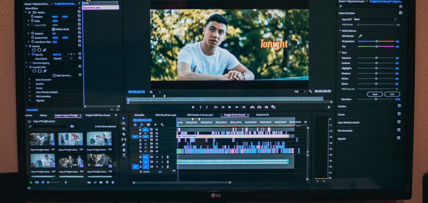 Adobe Premiere vs Sony Vegas Pro: Lebih Baik Mana?